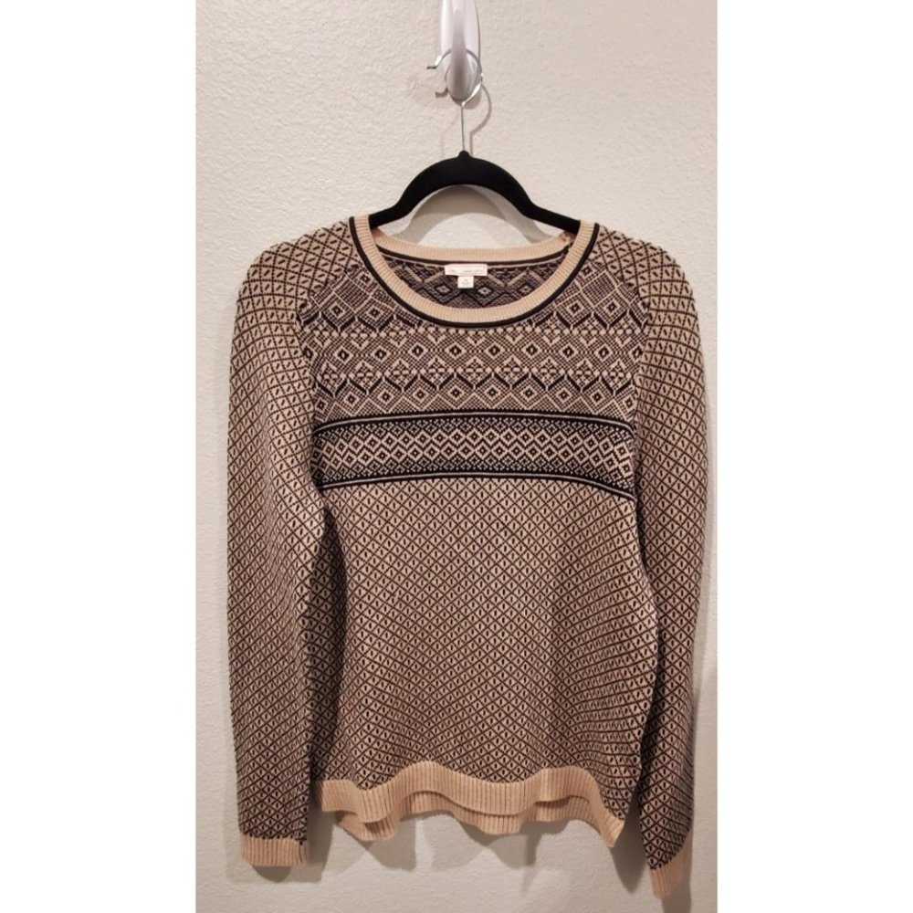 GAP Black Ivory Crewneck Sweater